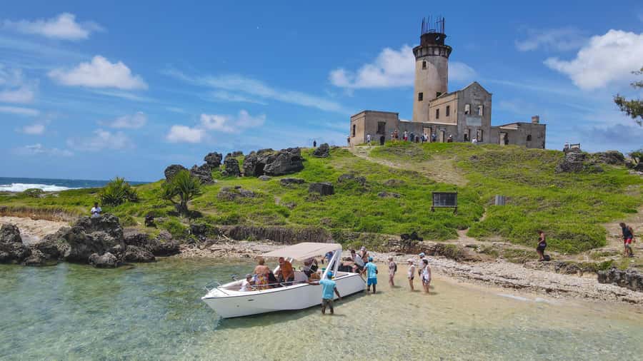 5 Islands Speedboat Cruise, Snorkeling + Lunch & Open Bar - Who should book this speedboat cruise