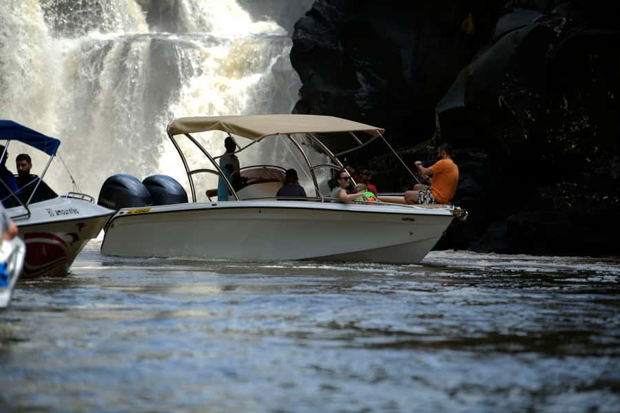 5 Islands Speedboat Cruise, Snorkeling + Lunch & Open Bar - Setting out from Trou d’Eau Douce at 8:30