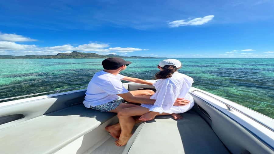 5 Islands Speedboat w/Snorkeling Sea Turtle + Lunch & Drinks - Blue Bay Marine Park is the main water stop