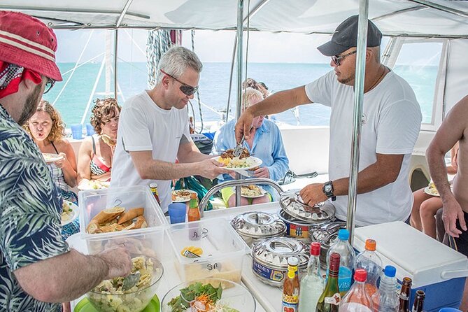 All inclusive CATAMARAN with BBQ : Ile aux cerf & GRSE waterfall - What the catamaran is really like