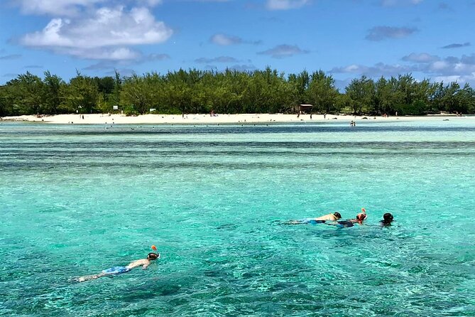 All inclusive SPEEDBOAT FULL DAY to ILE AUX CERF & GRSE WATERFALL - GRSE Waterfall and the monkey stop