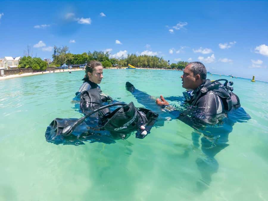 Blue Bay: LEARN TO DIVE TODAY with CORAL DIVING Team - Learning what each piece of scuba equipment does