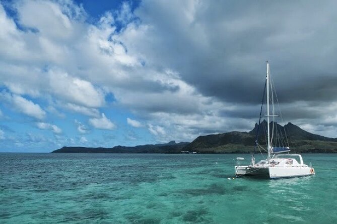 Catamaran Cruise: Isle aux Cerfs, Including BBQ Lunch, in Mauritius - Free time for swimming at Isle aux Cerfs