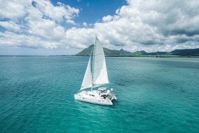 Catamaran Cruise: Isle aux Cerfs, Including BBQ Lunch, in Mauritius - Who will enjoy this catamaran day most