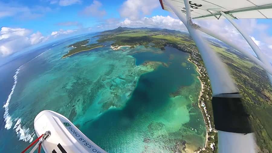 East Coast Mauritius Private Scenic Seaplane Tour - Why the underwater waterfall is the star