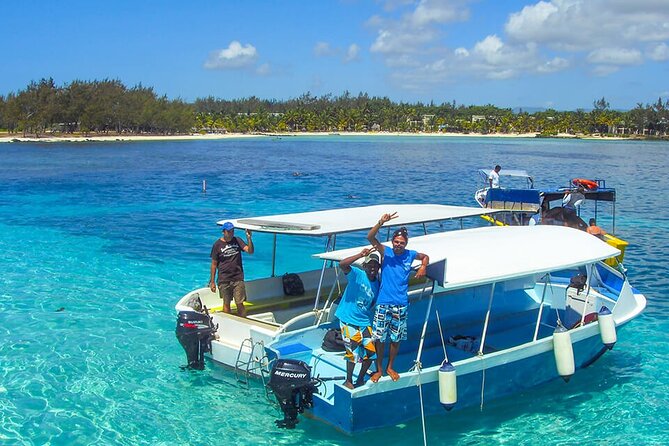Eastern Treasures of Mauritius: incl Rhumerie St Aubin & Blue-Bay Marine Park - Blue Bay Marine Park, with two ways to see the reef