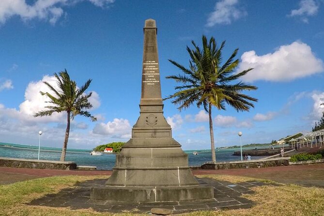 Exploring the Magnificent East of Mauritius: Full-day incl Blue Bay Marine Park - Mahebourg Waterfront and the Battle of Grand Port