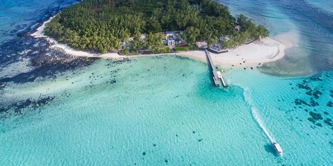 Full Day at Ile Des Deux Cocos - The Blue Bay departure and island welcome
