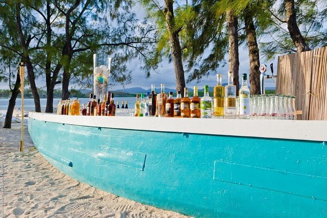 Full Day at Ile Des Deux Cocos - Snorkeling or a glass-bottom view