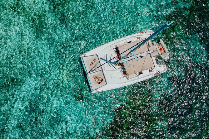 Full Day Catamaran Cruise - North Ilot Gabriel (sharing) - The 1h30 return sail to Grand Baie