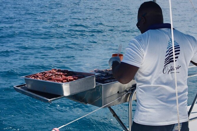 Full Day Catamaran Cruise on shared basis to Bénitiers Island - Who will enjoy this Mauritius catamaran cruise