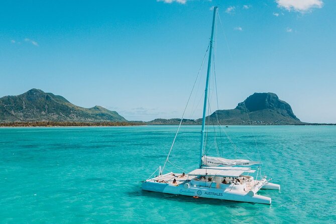 Full Day Catamaran Cruise - West Coast and Snorkeling Activity - Tamarin Bay and the chance to see dolphins