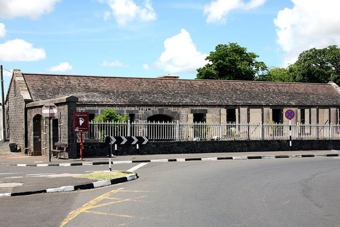 Full Day-Port-Louis Cultural Tour - Kaylasson Temple and its six symbolic stations
