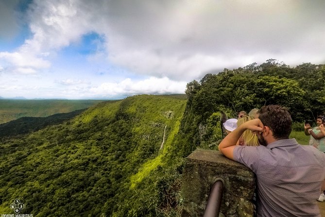 Full-Day Scenic South West Tour, ALL INCLUSIVE Day Trip, Private SUV Car, Guide - Seven Coloured Earth explains Mauritius’s volcanic past