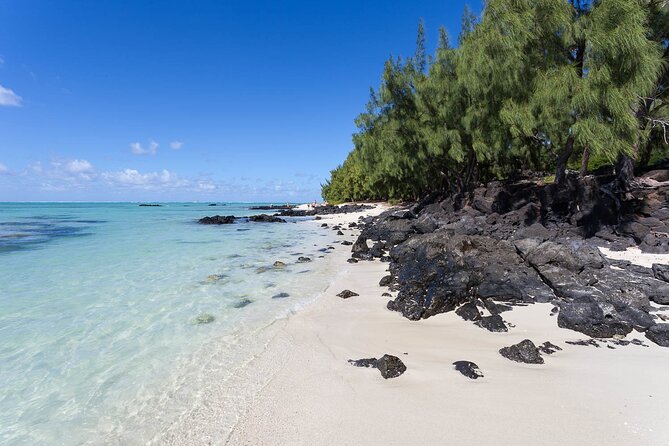 Full Day Shared Tour Catamaran to Ile Aux Cerfs - Ile aux Cerfs and the barbecue lunch