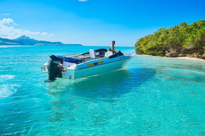 Full Day Tour 5 Island to Ile Aux Cerfs Incl. Lunch and Transfer - Ile aux Aigrettes and its natural swimming pool