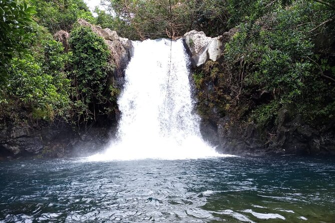 Guided Hiking The 7 WATERFALLS with relaxing car tour in the end - What the waterfall walk feels like