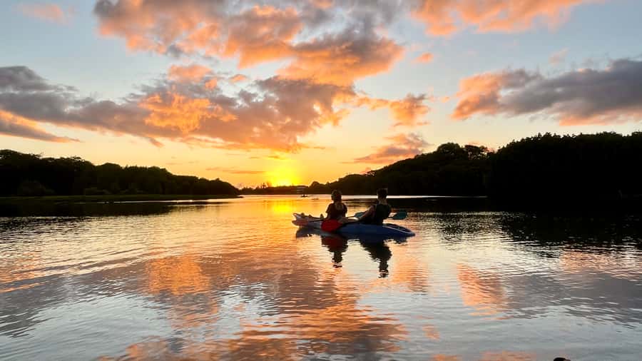 Guided Sundowner Kayak Tour - The best guide style for this outing