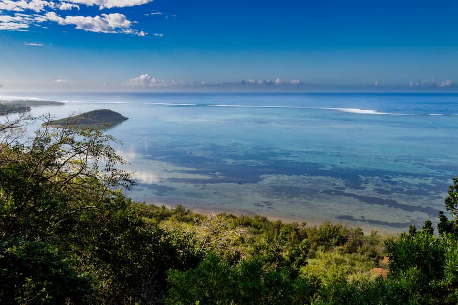 Hike Le Morne & Explore the Southwest (With Transportation) - Why Le Morne makes this an active day