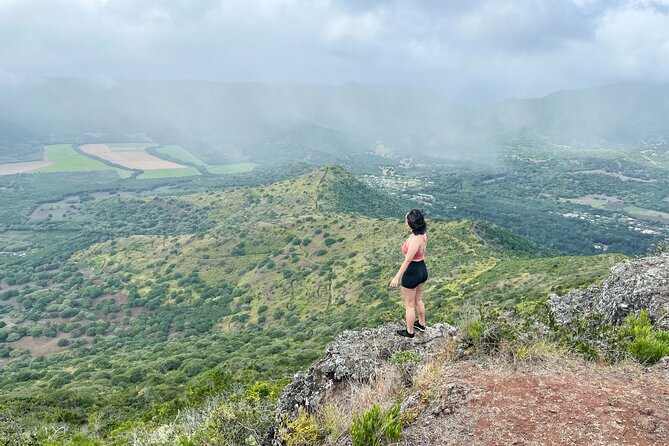 Hiking La Tourelle Mountain in Mauritius - Starting at Tamarin and finding the trail
