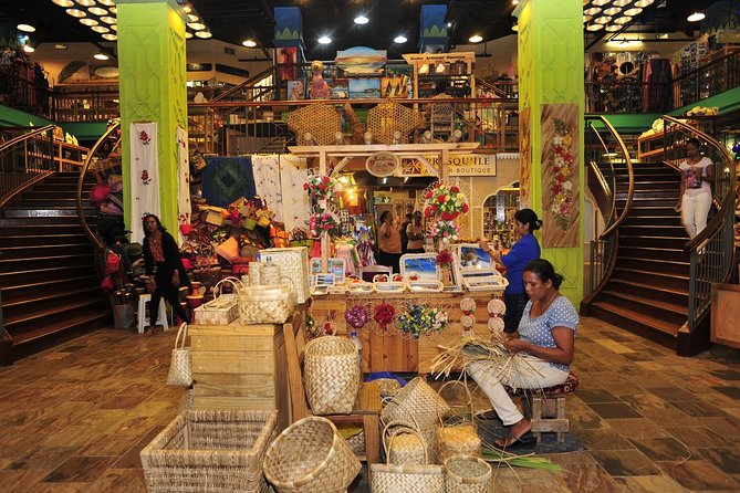 Historical Guided Day Tour : City - Sugar World - Botanical Garden - Transport, timing and group size