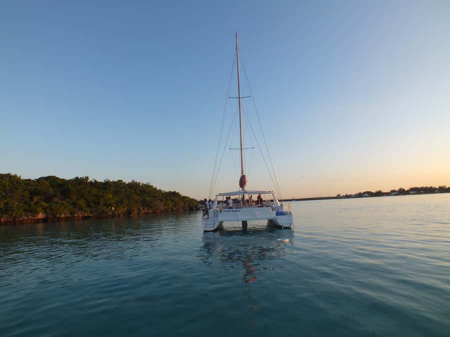 Ile aux Aigrettes: Private Sunset Cruise Tour - What to pack for a comfortable cruise