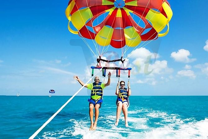 Ile aux Cerf: Speed boat with Parasailing & Tube Riding and Lunch - Setting out from Trou d’Eau Douce