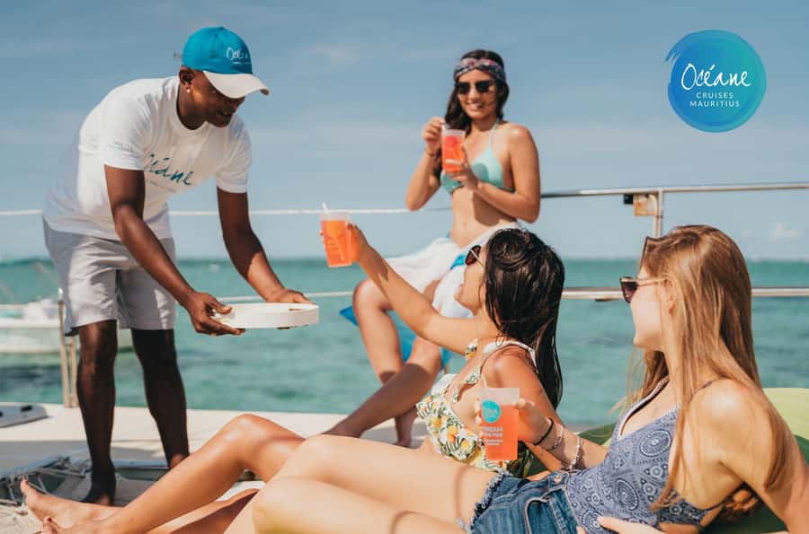 Île aux Cerfs: Private Catamaran Cruise with Gourmet Lunch - Should You Book the Île aux Cerfs Catamaran Cruise?