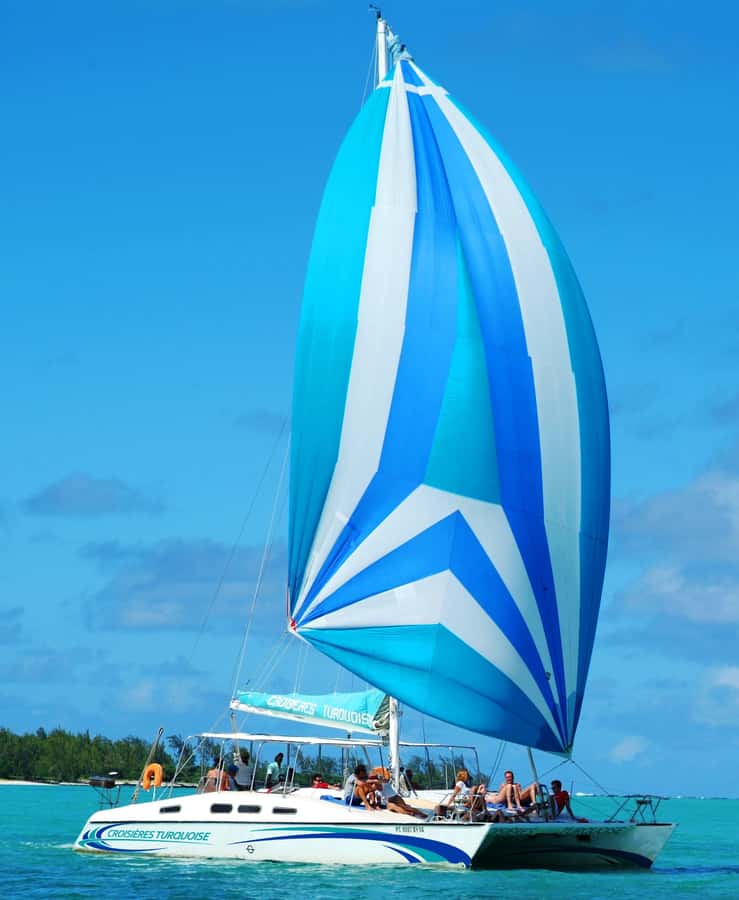 Ile aux Cerfs: The very best day by catamaran. - Group size, comfort, and the private option