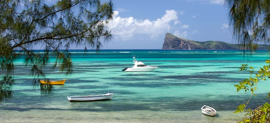 Ilot Gabriel: Catamaran Cruise & BBQ Lunch - Weather, comfort, and what to pack
