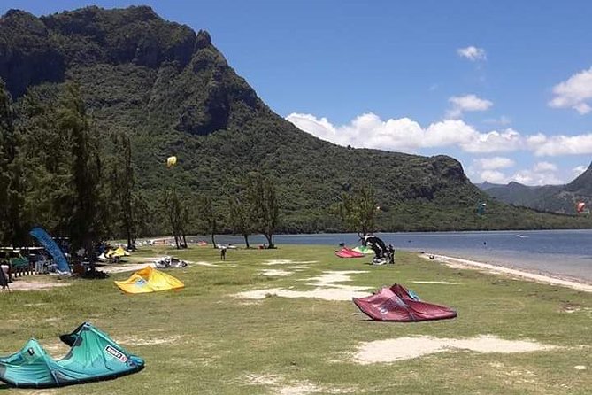 Kitesurfing lesson and rental at a cheaper price and with qualified instructor - Key points at a glance