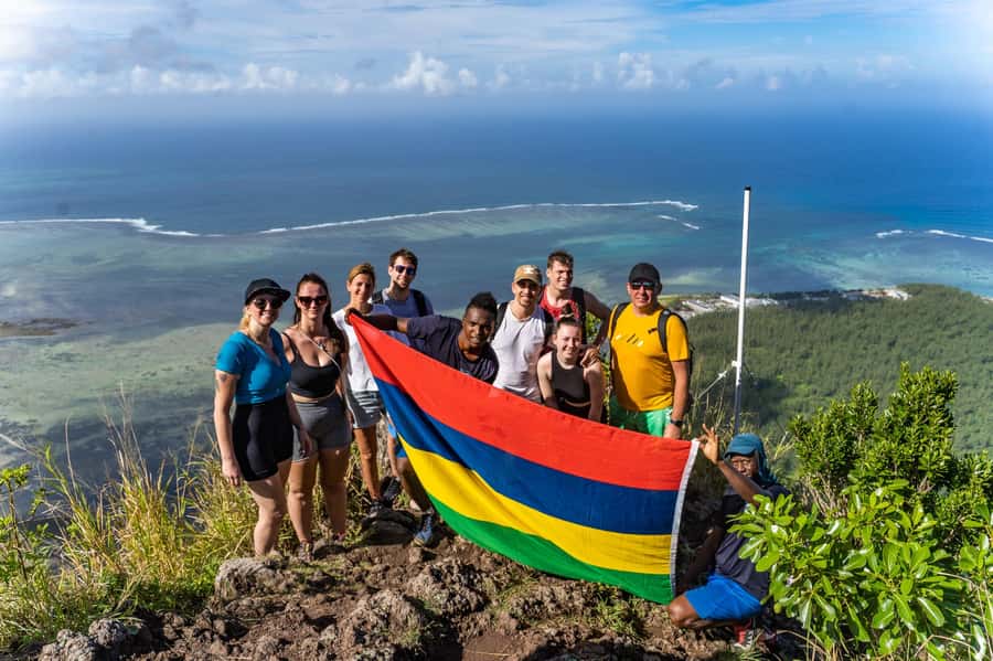 Le Morne Brabant: UNESCO Mountain Hike & Local Guides - Finding the meeting point at Le Morne Kitesurfing Beach