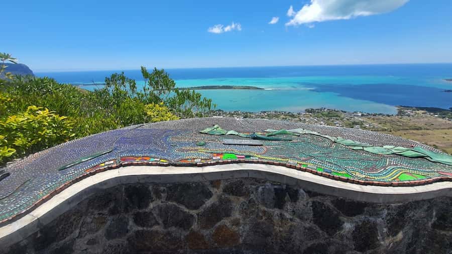 Mauritius: Chamarel 7 Colours & Waterfalls, South-West Tour - Lunch in Chamarel: local food or scenic dining