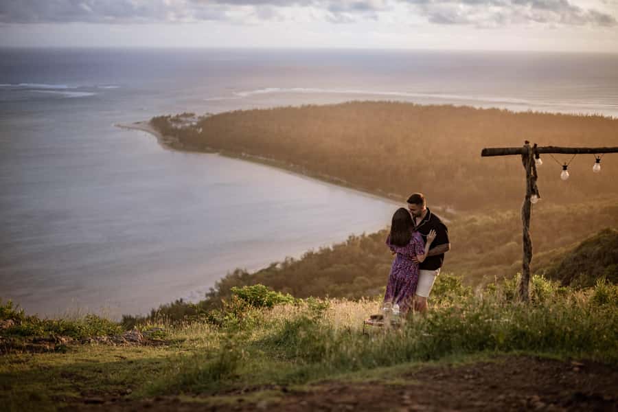 Mauritius: Exclusive Le Morne Sunset Hike & Aperitivo - Why Le Morne is best at sunset