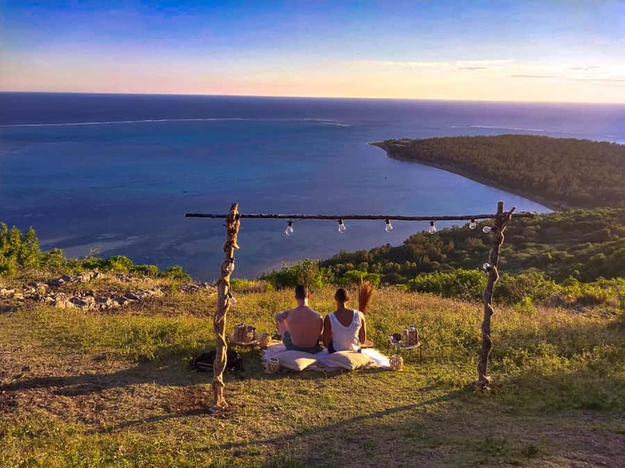 Mauritius: Exclusive Le Morne Sunset Hike & Aperitivo - The quiet viewpoint above the lagoon