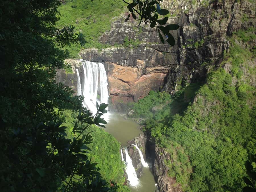 Mauritius: Full Canyon Tamarind Falls 5-Hour Hike - Swimming beneath the falls