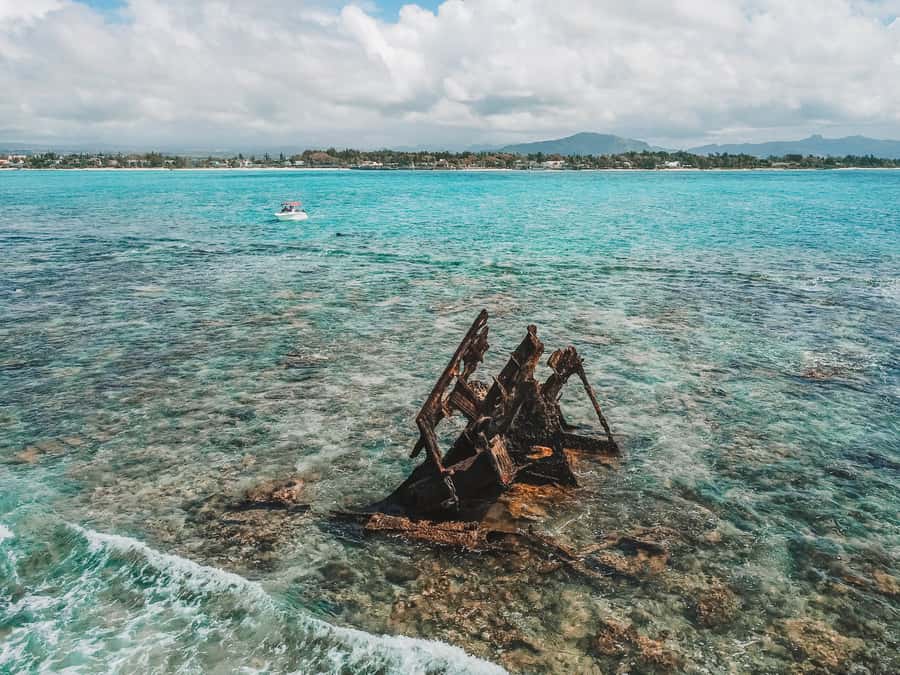Mauritius: Full-Day Speedboat Tour to Ile aux Cerfs & BBQ - The d’Alblair Wreck and Lighthouse Island