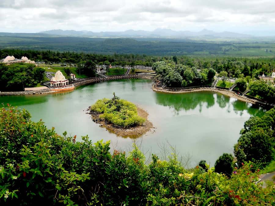 Mauritius: Guided Trip to the Southwest with Safari Tour - Birds, Giraffes, and the Predator Kingdom