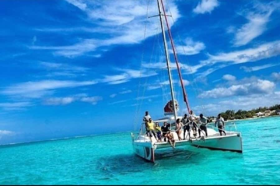 Mauritius: Ile Aux Cerfs Catamaran Cruise with Lunch - Key Points Before You Book