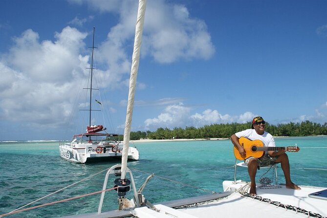 Mauritius: Ile Aux Cerfs Catamaran Tour with Lunch and Drinks - Snorkeling and swimming in the east coast lagoon