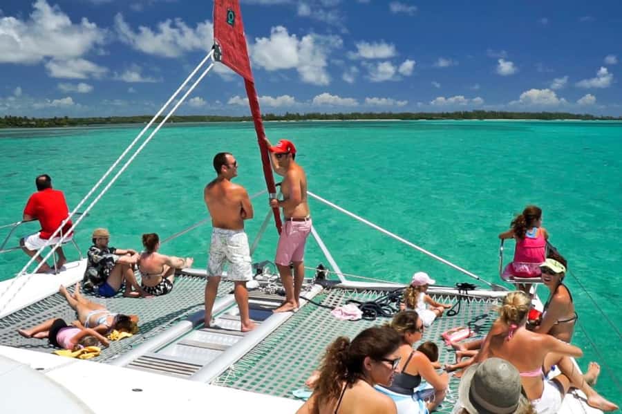 Mauritius: Ile Aux Cerfs Catamaran Trip w/ Lunch & Transfer - Ile aux Cerfs, beautiful but time-limited