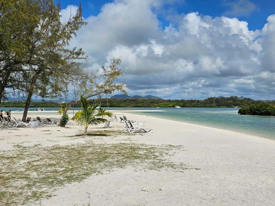 Mauritius: Ile aux cerfs, waterfalls and bbq Boat Day - Key points at a glance