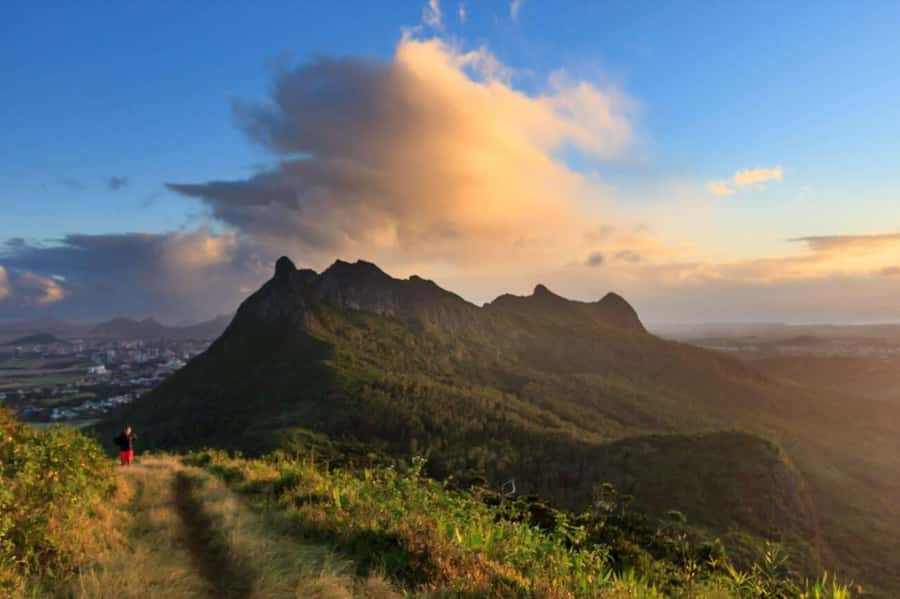 Mauritius: Le Pouce Guided Hiking Experience with a local - What the local stories add