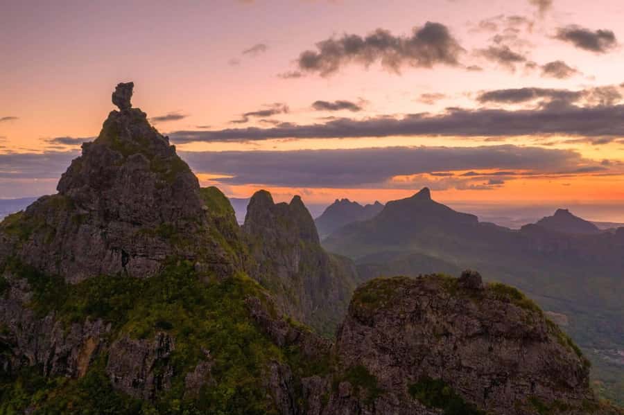 Mauritius: Le Pouce Guided Hiking Experience with a local - Weather, safety, and what to pack