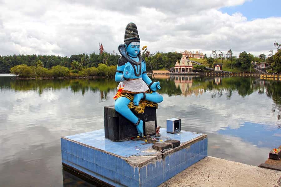 Mauritius: Private Full-Day Iconic Instagram Spots - Chamarel 7 Colored Earth