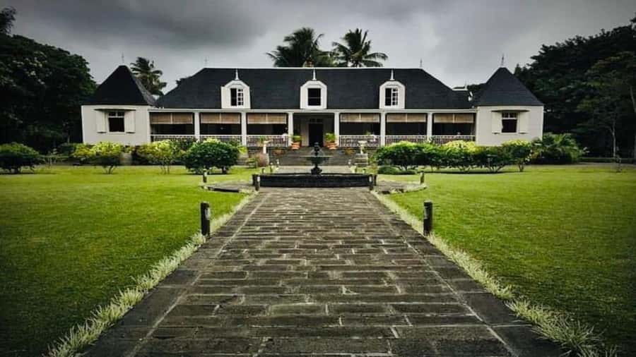 Mauritius : private wild south fullday tour - Grand Bassin and the meaning of Ganga Talao