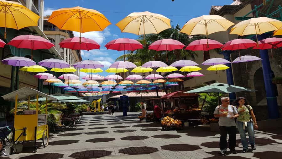 Mauritius: Shopping Tour - Port Louis Markets & Grand Baie - A full day from hotel pickup to island shopping
