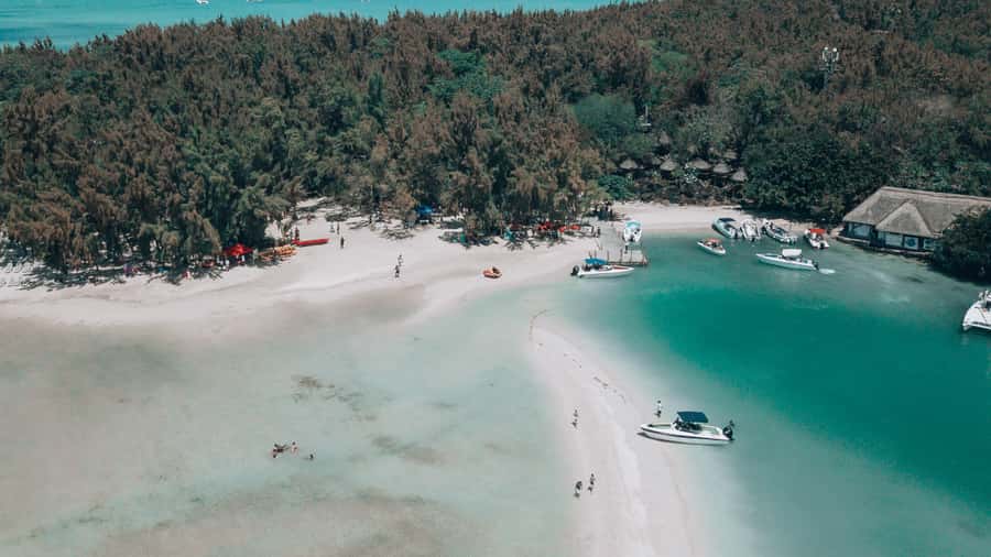 Mauritius: Speedboat Tour to Ile aux Cerfs with Lunch - Why the speedboat format matters