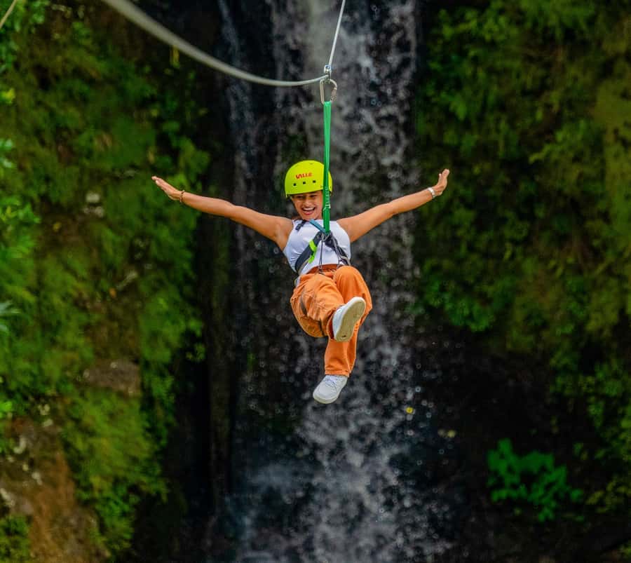 Mauritius: Vallé Advenature Park: Waterfall Zipline - What happens at the launch point