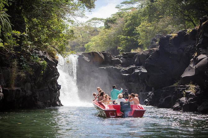 Mesmerizing Ile aux Cerf: Speed Boat, GRSE, Lunch & Undersea walk (Full Day) - What the $139.37 price really covers